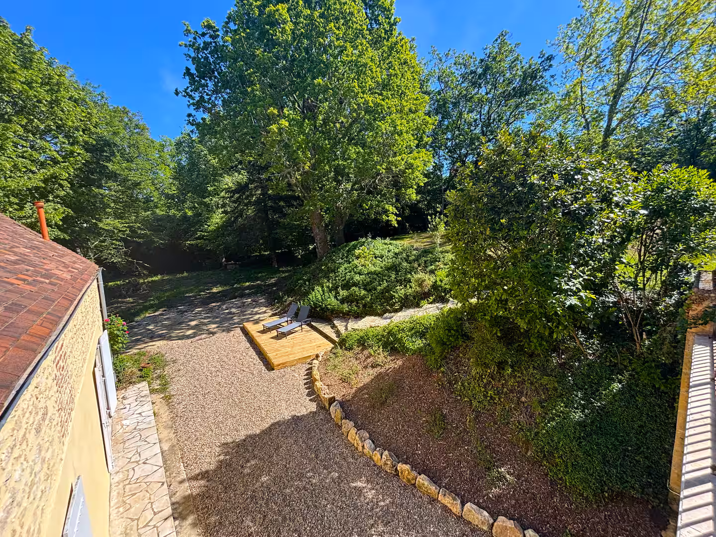 Stone holiday home in the Dordogne, set within a large private garden